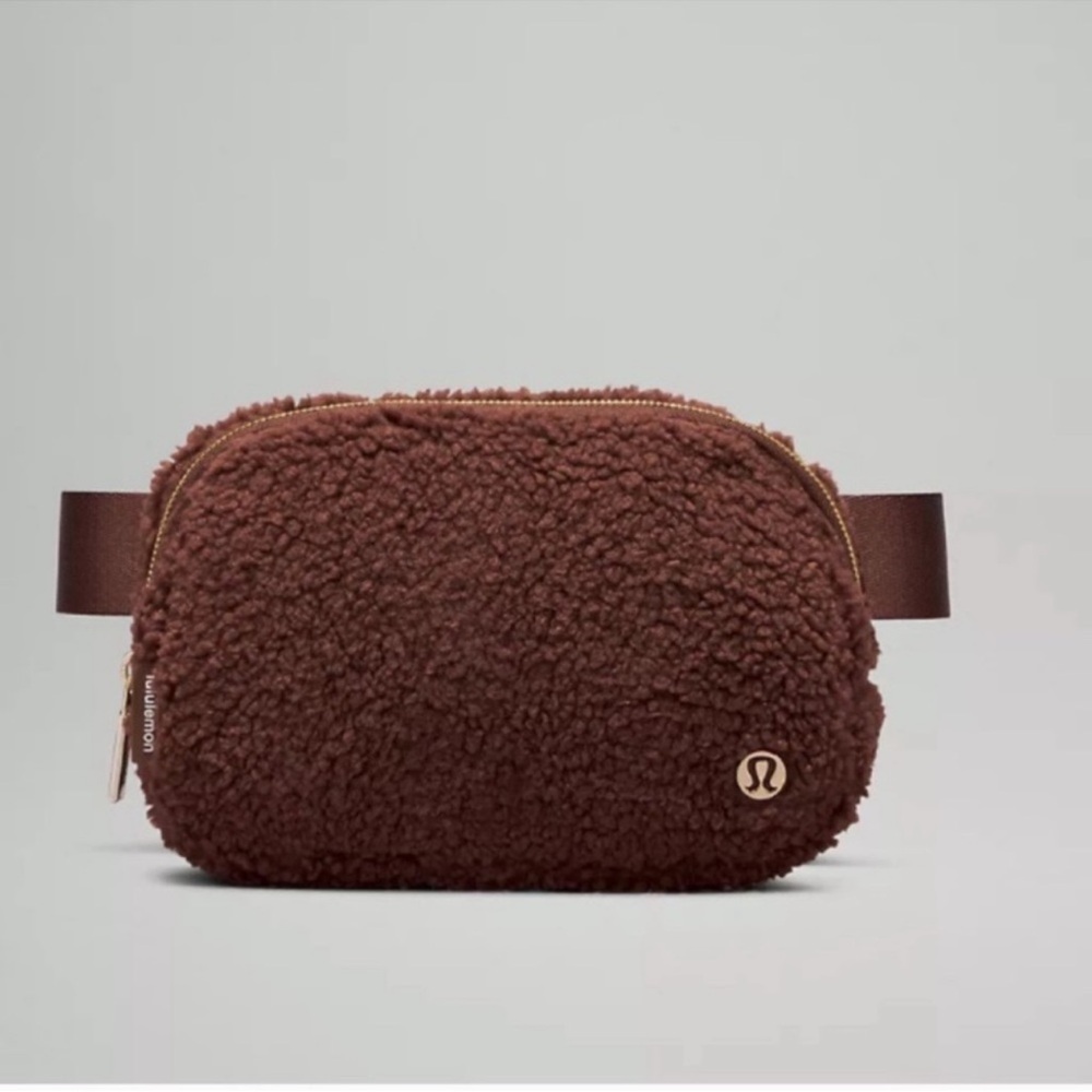 Lululemon brown fleece belt bag